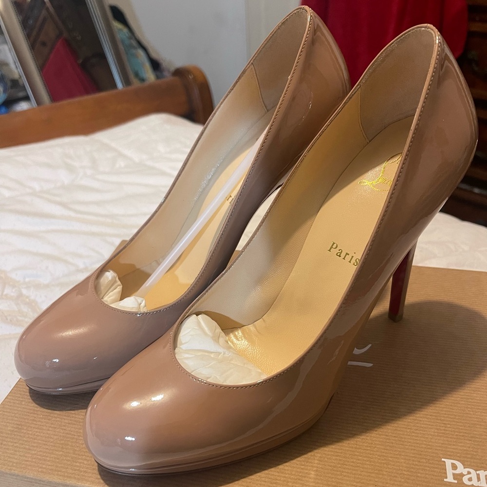 Christian Louboutin
Nude New Simple 120 Patent Calf Leather